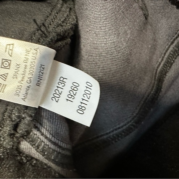 SPANX Distressed Denim Legging VTG Black 20213R Pull On Stretch Jegging Pant S/P - Picture 6 of 13